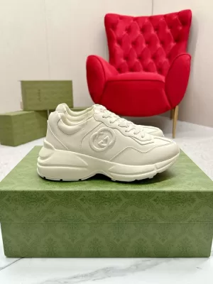 2026新作発表【Gucci】チャンキースニーカー レザー カラーブロック ホワイト×ピンク ストリート