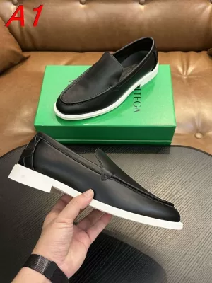 2026新作発表【Bottega Veneta】スリッポン レザー イントレチャート 無靴帯  ブラック×白 フォーマル