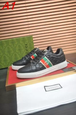 2026入荷しました【Gucci】チャンキースニーカー レザー ウェブストライプ GGモノグラム ベージュ ストリート