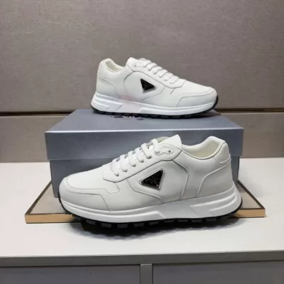 2026発売【Prada】スニーカー レザー 倒三角标识  White×グレー カジュアル
