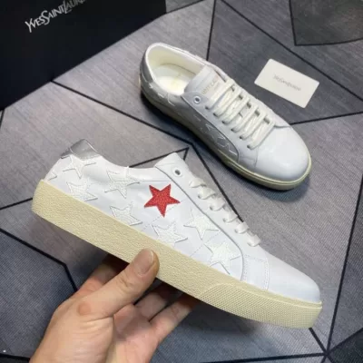 2026新作登場!【Saint Laurent】スニーカーレザー 星装飾 YSL Logo 白×赤×グレー カジュアル