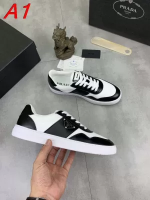 2026発売【Prada】スニーカー ファブリック×光泽レザー 三日月饰品 黑白撞色 ストリート