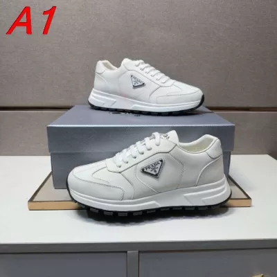 2026発売中！【Prada】チャンキースニーカー レザー 倒三角标识  White× Black カジュアル