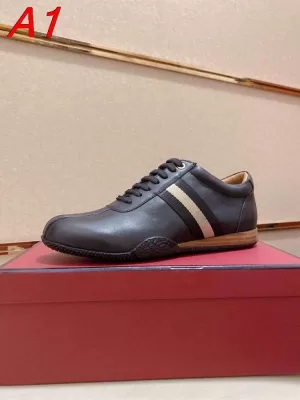 2026新作発表【Burberry】ローカットスニーカー レザー ストライプ BLACK×BEIGE カジュアル