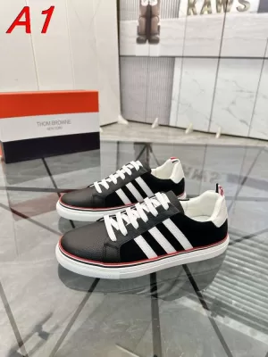 2026発売【Thom Browne】スニーカー レザー 白いライン装饰 Black×トリコロール カジュアル
