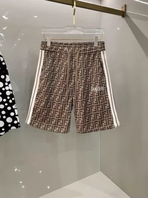フェンデイ 2026 【夏新作】カジュアルショーツ トレンド感たっぷりの 高品質素材 着回し抜群 万能アイテム