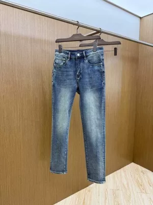 ルイヴィトン 2026 【春夏新作】デニムパンツ 幅広いコーデに活躍 快適な履き心地 着回し抜群 万能アイテム