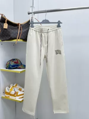 バーバリー 2026 【春新作】カジュアルパンツ 高級感あふれる 耐久性抜群 着回し抜群 万能アイテム