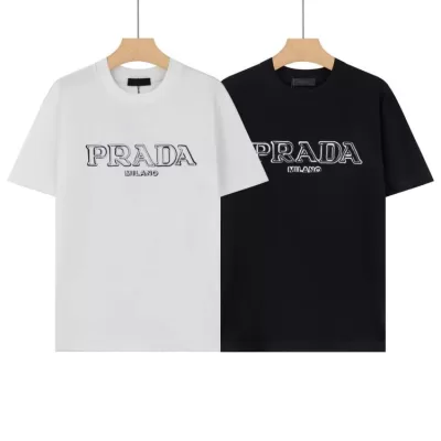 2026 プラダ 夏新着 クルーネック半袖Tシャツ 通気性抜群さらり快適 上質仕立て ブランド コピー