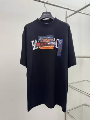 2026 バレンシアガ 夏新着 刺繍 クルーネック半袖Tシャツ 柔らか肌触り型崩れなし ブランド コピー
