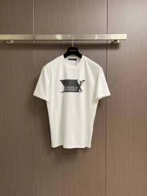 2026 ルイヴィトン 夏おすすめ カプセルプリント クルーネック半袖Tシャツ 洗濯耐久性抜群 ブランド コピー