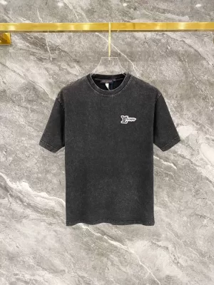 2026 ルイヴィトン 夏先行販売ハイエンドカスタムクルーネックTシャツリラックスシルエットベーシック ブランド コピー