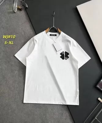 2026 バレンシアガ 夏コーデ デイリー クルーネック半袖Tシャツ 洗濯耐久性抜群 ブランド コピー