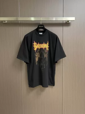 2026 バレンシアガ 夏コーデ フロッキープリント クルーネック半袖Tシャツ リラックスオーバーシルエッ ブランド コピー