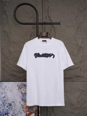 2026 ルイヴィトン 夏新着 快適フィット クルーネック半袖Tシャツ 柔らか肌触り型崩れなし ブランド コピー