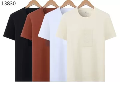 2026 アルマーニ 夏新着 ベーシック クルーネック半袖Tシャツ シンプル合わせやすい ブランド コピー