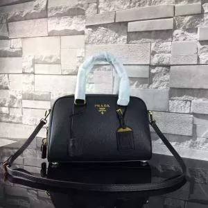 セレブ風 17新作 PRADA プラダ 多色選択可 手持ちショルダー掛け
