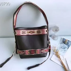 流行ファッション 大人可愛いスタイル 高級感が好評です ディオール DIOR ハンドバッグ 2色可選