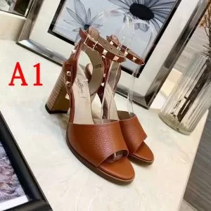 ヴァレンティノ VALENTINO サンダル 4色可選 素敵カジュアル春夏新品 2020年春夏シーズンの人気