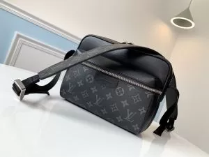LOUIS VUITTON 通勤通学どちらでも使え レディースバッグ 限定アイテムが登場 ルイ ヴィトン