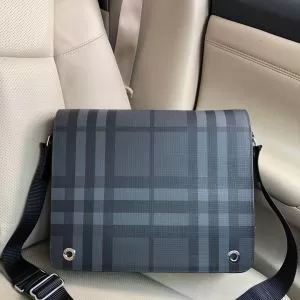 バーバリー BURBERRY ビジネスバッグ 2020春夏も引き続きトレンド 夏にぴったり上品