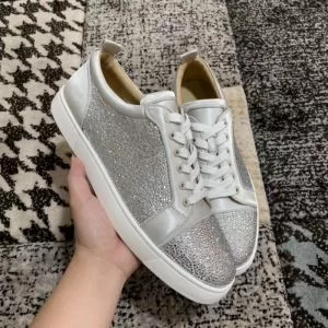 エレガントな雰囲気 ランニングシューズ 2年以上連続１位獲得 クリスチャンルブタン Christian Louboutin