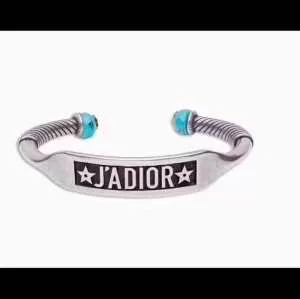 ディオール DIOR キレイめ感が強い ブレスレット甘過ぎず大人な印象に 春夏の流行り2020新品