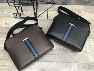 2020春夏新作 ルイ ヴィトン LOUIS VUITTON 斜め掛けバッグ 首胸ロゴ 3色可選