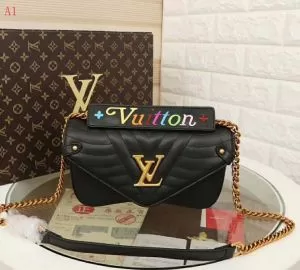 目前の注目ブランド　ショルダーバッグ 3色可選　人目を引く存在感　ルイ ヴィトン LOUIS VUITTON