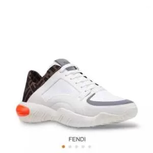 20202020秋冬のファッション フェンディ 使いやすさのトレンド ランニングシューズ 機能性が良くブランド新品 FENDI