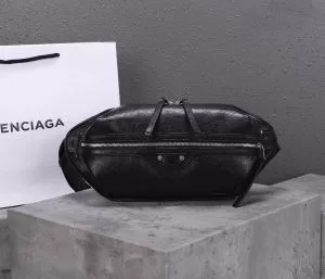 ウエストバック 2020秋冬トレンド押さえておきたい バレンシアガ 秋にこれがはやりそう BALENCIAGA 注目の秋ファッション一番