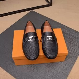 2020SS人気 2色可選 ルイ ヴィトン LOUIS VUITTON 2年以上連続１位獲得 スニーカー VIP価格SALE
