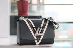 最近人気一番 LOUIS VUITTON ルイ ヴィトン ショルダーバッグ 3色可選 高感度アイテム