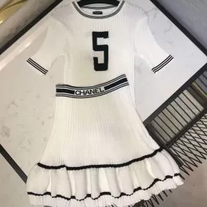 シャネル CHANEL ワンピース 2色可選 2020年の春夏に着たい 好印象な上品スタイル 今から夏まで活躍する