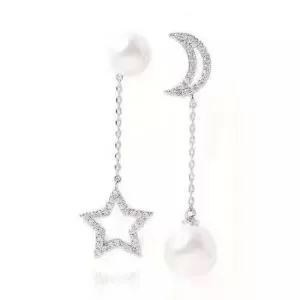 人気が継続中 スワロフスキー 最先端のスタイル SWAROVSKI ピアス 2020モデル
