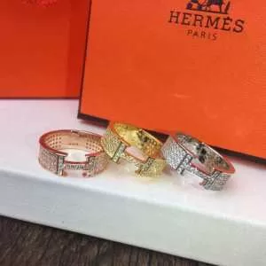 3色可選 キレイめ感が強い エルメス春夏の流行り2020新品 HERMES 甘過ぎず大人な印象に リング指輪