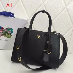 まずは定番人気アイテム プラダ PRADA ハンドバッグ 多色可選 2020春夏トレンドアイテム