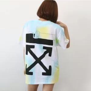 OffWhite 人目を引く存在感 オフホワイト半袖Tシャツファッション度アップ