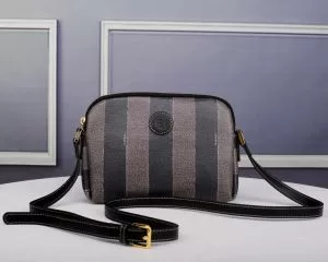 新しい斬新なスタイル フェンディ爽やかさ FENDI 馴染みやすいスタイル美品 レディースバッグ 一気にトレンド感満載な着こなし