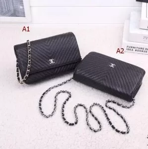 2色選択可2020年人気満々のブランドCHANEL シャネル ショルダーバッグ