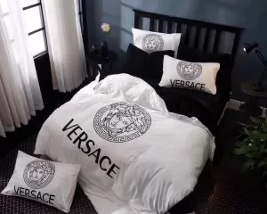 ヴェルサーチ VERSACE 2020秋冬 寝具セット 4点セット 今からの季節にピッタリ