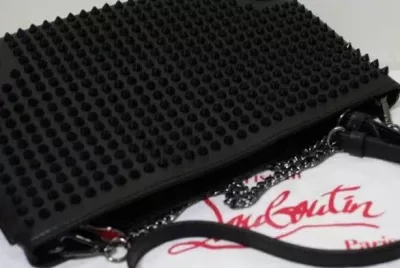 人気が爆発 2020春夏 クリスチャンルブタン Christian Louboutin スパイク ショルダーバッグ最高ランク