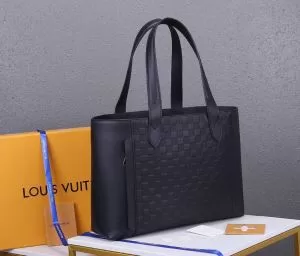ルイ ヴィトン 通勤通学どちらでも使え LOUIS VUITTON 限定アイテムが登場 ハンドバッグ