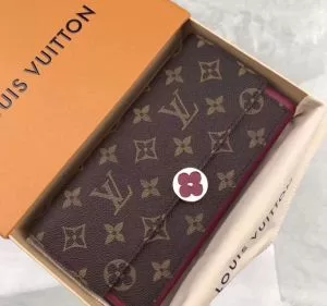 人目を引く存在感 ルイ ヴィトン2色選択可春夏大活躍 LOUIS VUITTON 財布