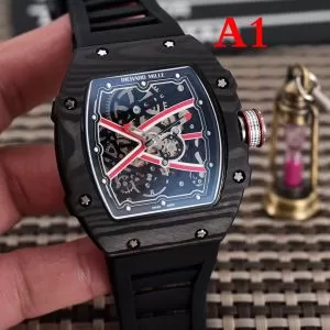 カジュアルスタイルに リシャールミル話題の新作到着 RICHARD MILLE 男性用腕時計 3色可選
