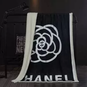 2020年の夏のマスト シャネル CHANEL 実用性や美観性も備える ブランケット 保温性に富んている