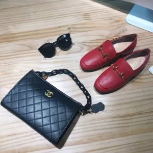 シャネル2020年春夏のトレンドアイテム CHANEL おしゃれな大人の着こなし レディースバッグ 夏ファッションをおしゃれに楽しもう