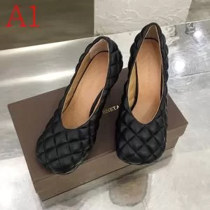 ボッテガ ヴェネタ 3色可選 秋冬とれんど新品目立ち BOTTEGA VENETA 2020秋冬最重要アイテム パンプス ファッション上級者向け