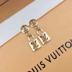 オシャレアイテム ピアス ルイ ヴィトン 2020夏色っぽさ LOUIS VUITTON おしゃれデザインも大人気