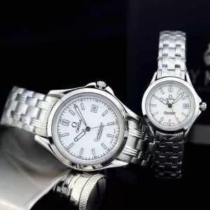 高級感演出 2020 OMEGA オメガ クオーツ ムーブメント サファイヤクリスタル風防 恋人腕時計 5色可選